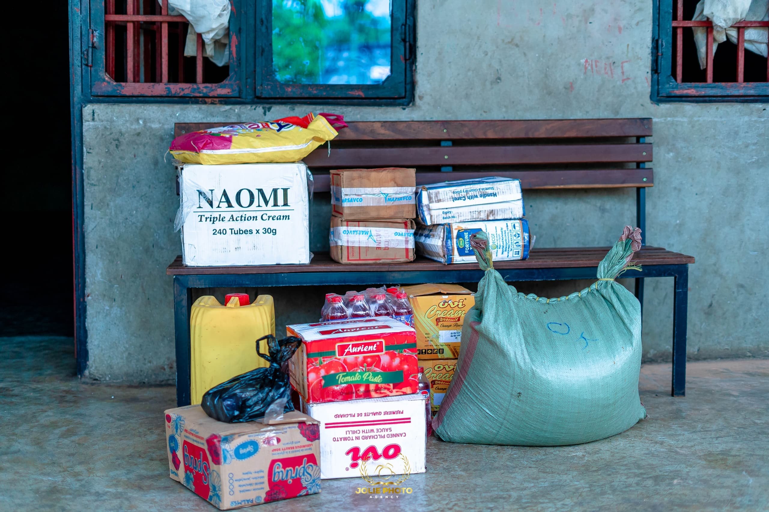 ravitaillement des vivres à l'orphelinat