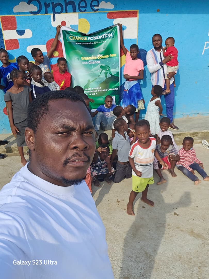 Visite à orphelinat 